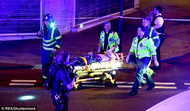 une attaque terroriste fait un mort et huit blessés
