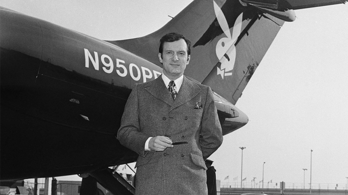  Hugh Hefner s'est souvenu "itemprop =" contentUrl "/>
</figure>
</article>
<article class=