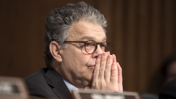  Al Franken "itemprop =" contentUrl 