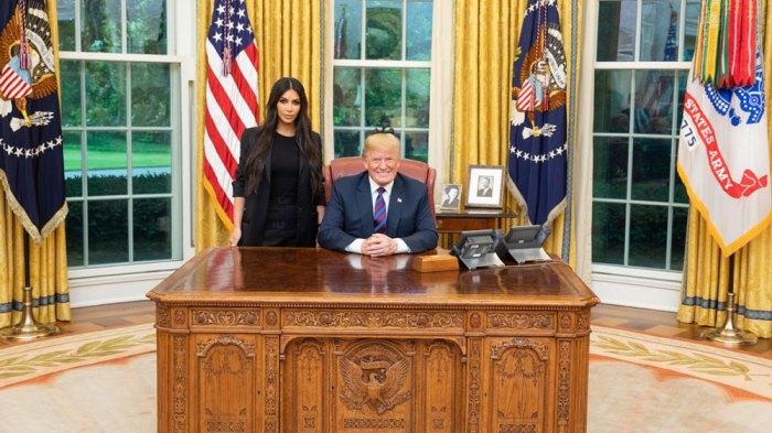  Trump Kim Kardashian" itemprop = "contentUrl 