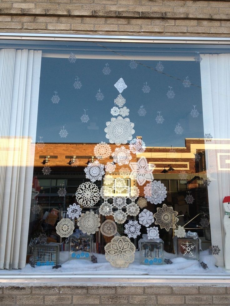 Window Decorations for Christmas : Holiday Window Decorations for Your